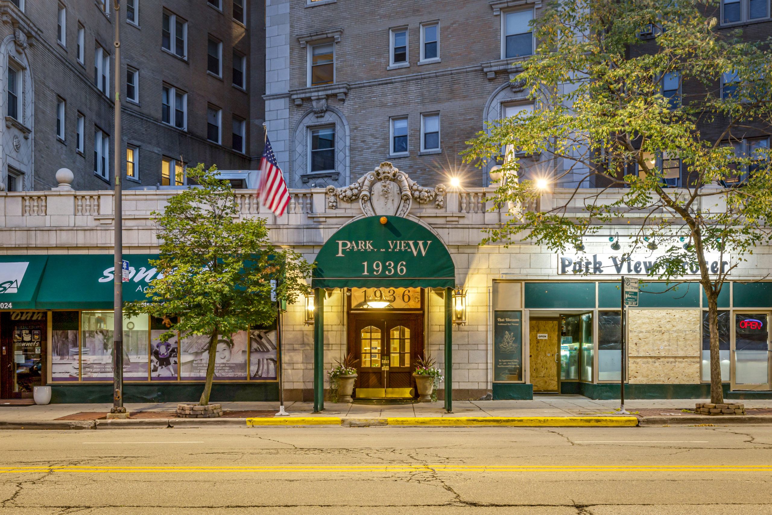 Park View Apartments 1936 N Clark